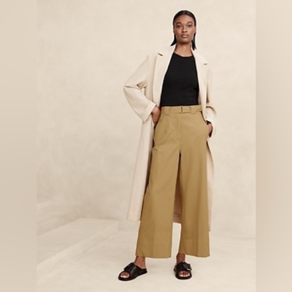 NWT! Banana Republic Desert Plain Taupe Oceanside Wide-Leg Cropped Pant 🖥️3️⃣